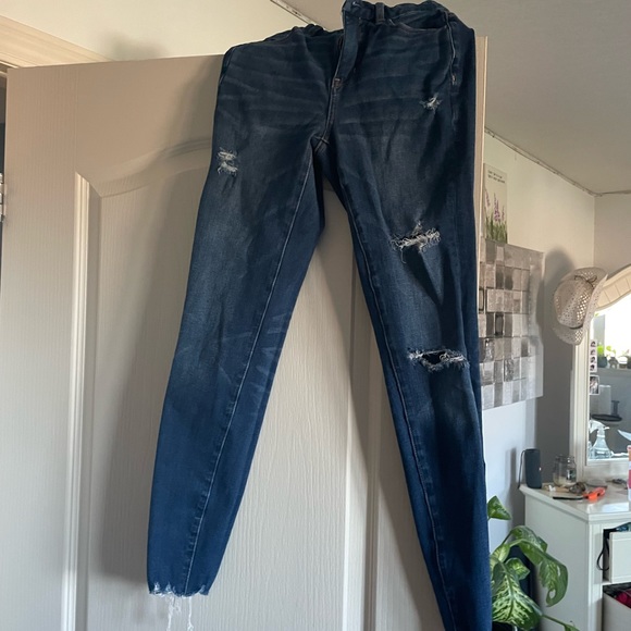 American Eagle “dream jean” - Picture 2 of 4